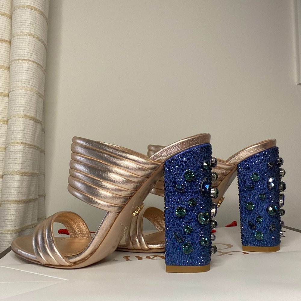 Le Silla Studded Heel